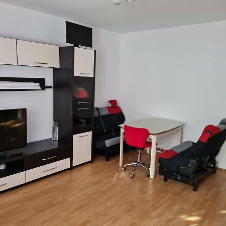 Apartament 2 Camere - Pitesti / 2-Rooms Apartment - Piteşti Exterior foto